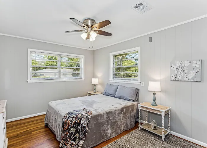 2967 Swan Lane Holiday home *