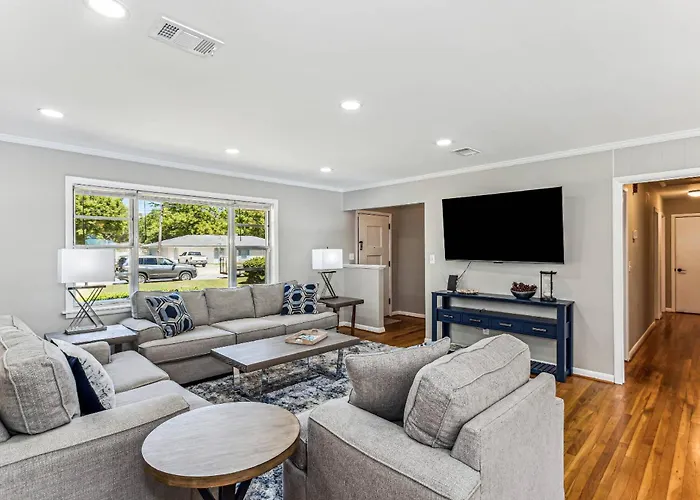 2967 Swan Lane *