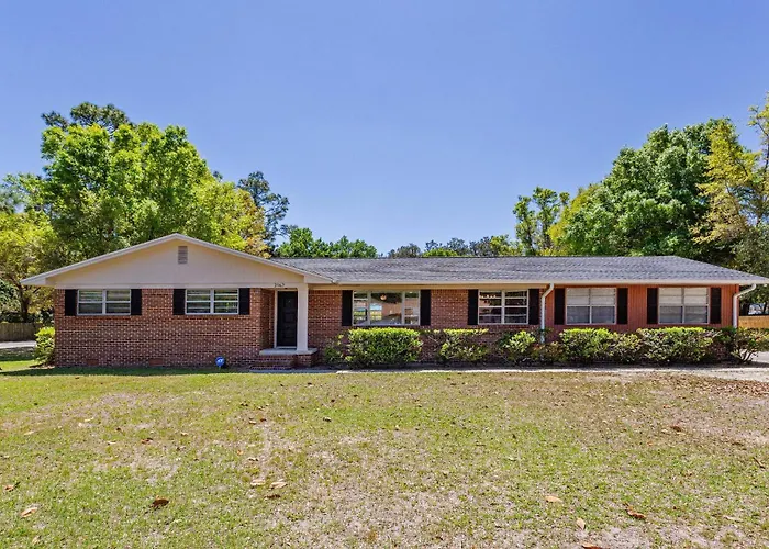 2967 Swan Lane