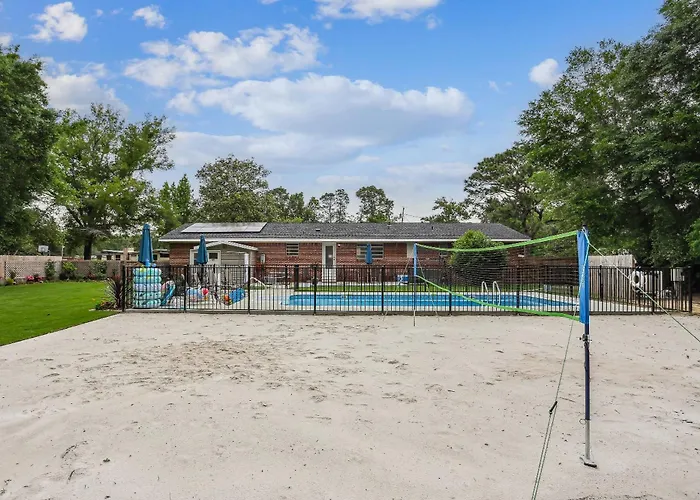 2967 Swan Lane