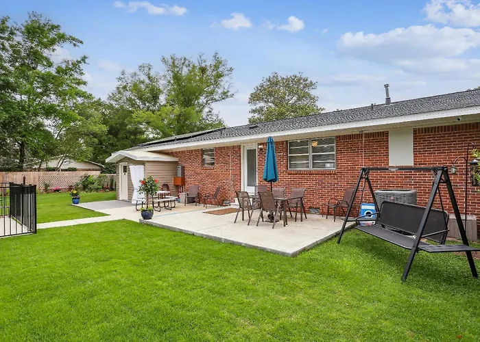 2967 Swan Lane * Pensacola